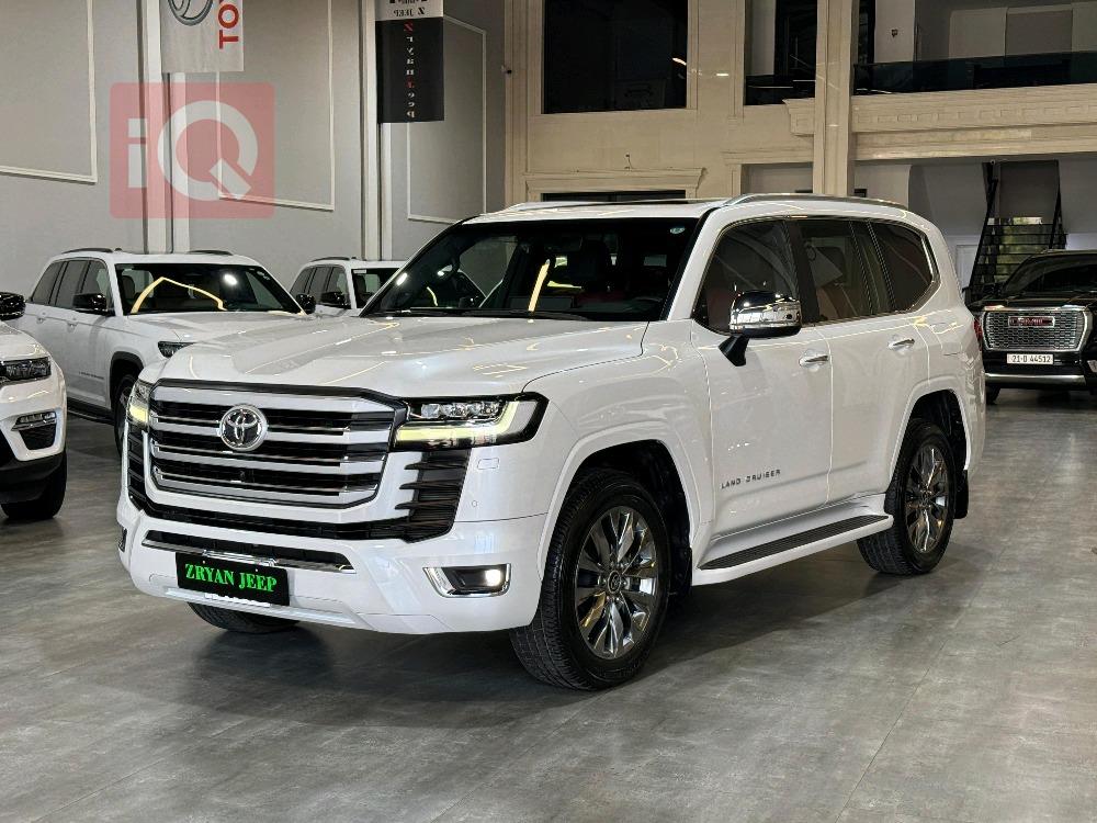 تۆیۆتا لاند کروزەر